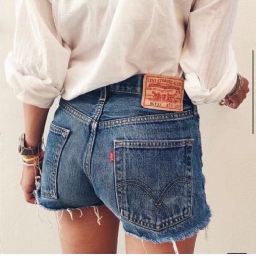 Levi's Women's high rise Jean Shorts